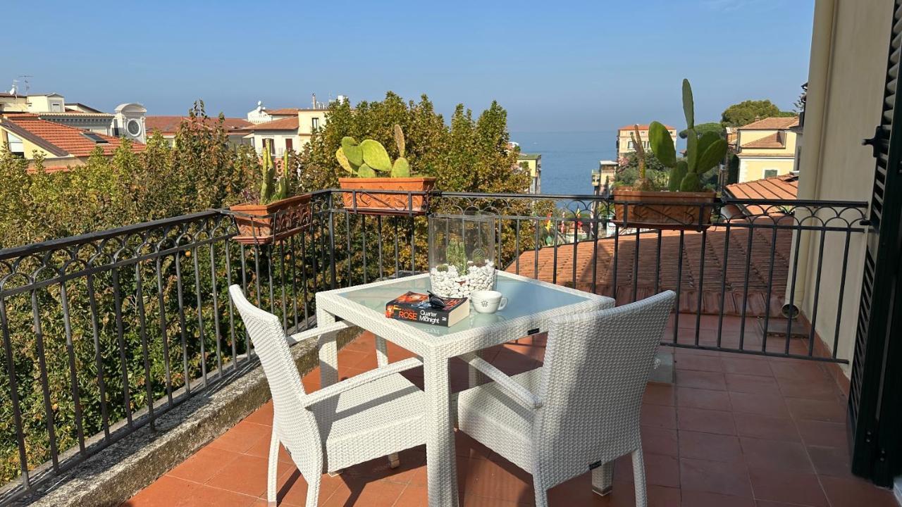 Hotel Villa Di Sorrento Exterior photo